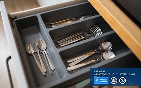 Premium Apartment With Free Private Parking
